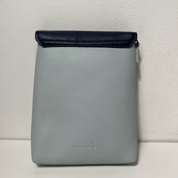 American Airlines X Raven + Lily Flagship First Class Amenity Travel Kit Bag - Picture 7 of 13